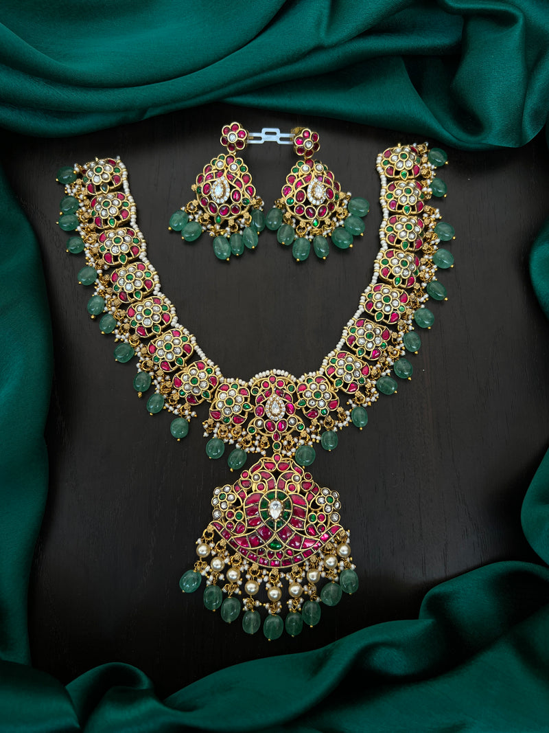 Kundan necklace