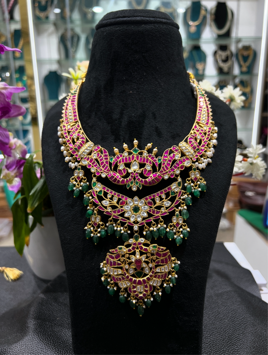 Kundan Kantinecklaces