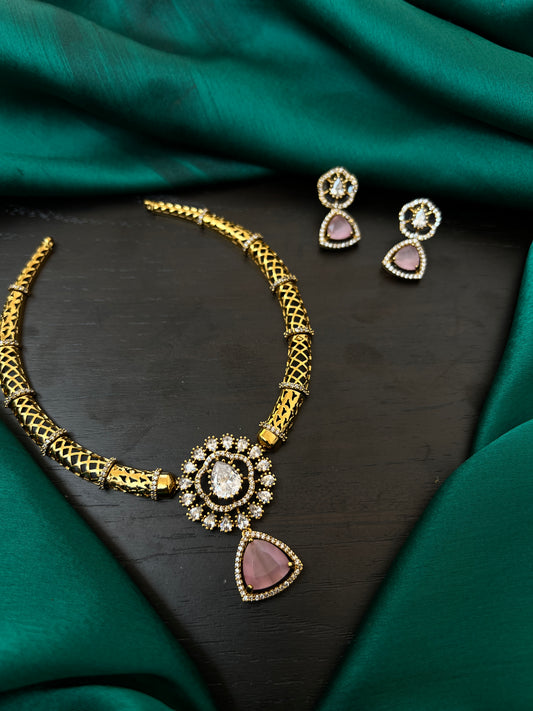Matt Necklace