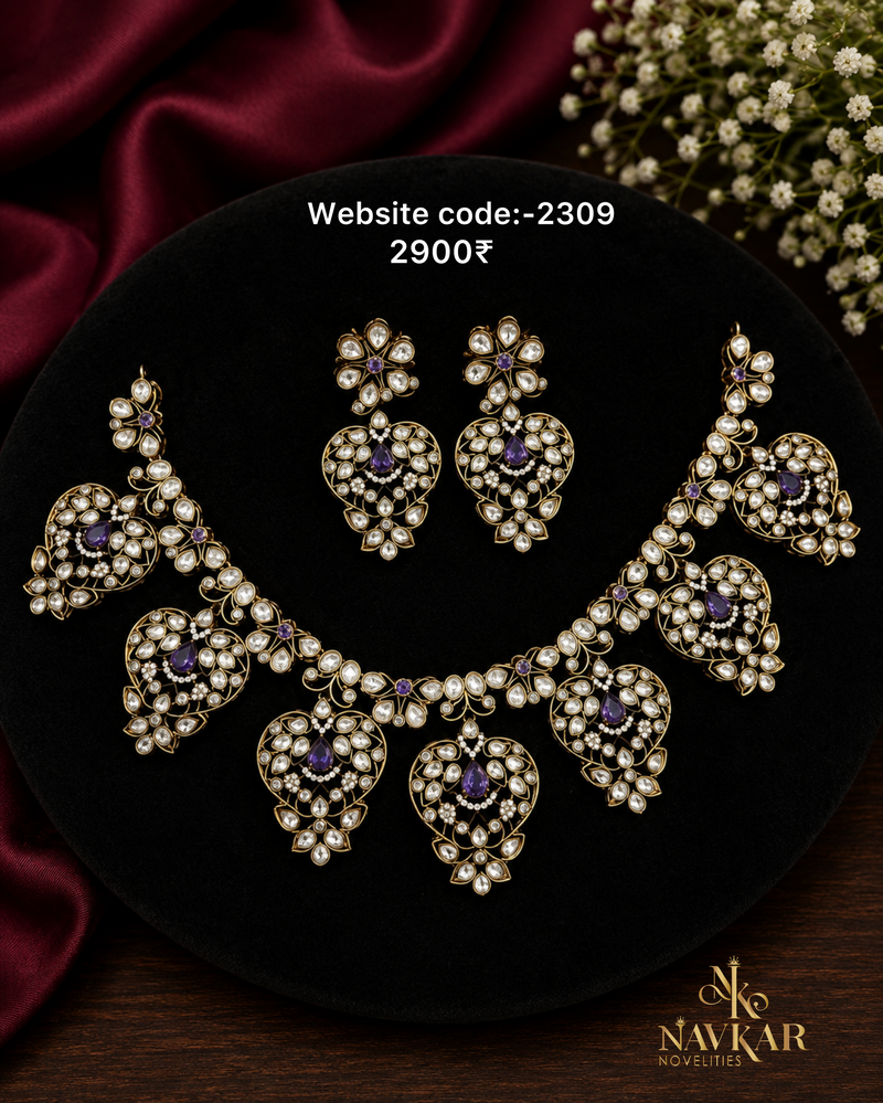 Victoria necklace