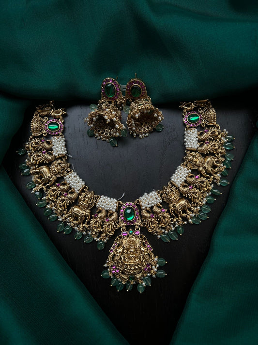 Short necklace