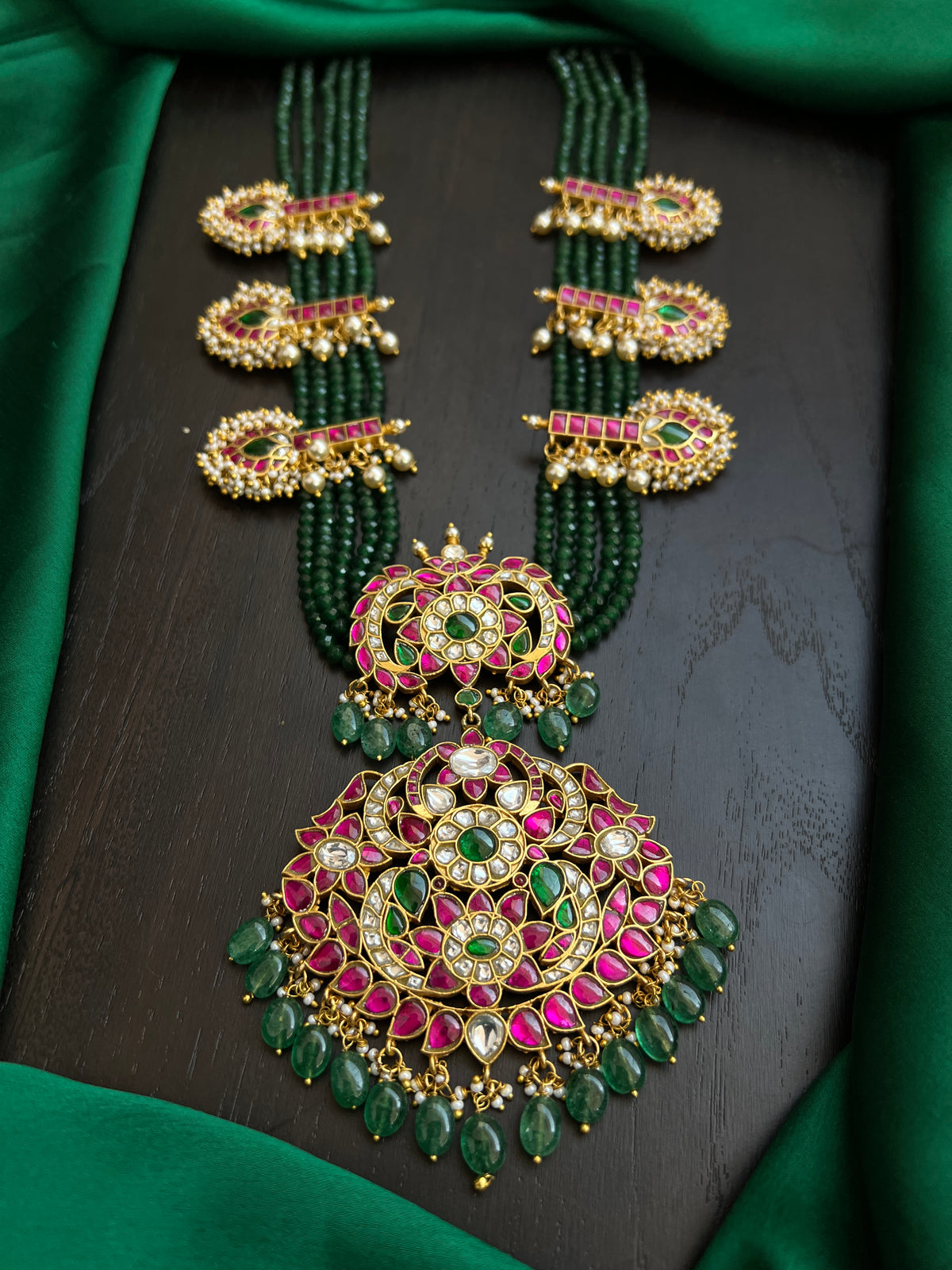 Kundan beads haram