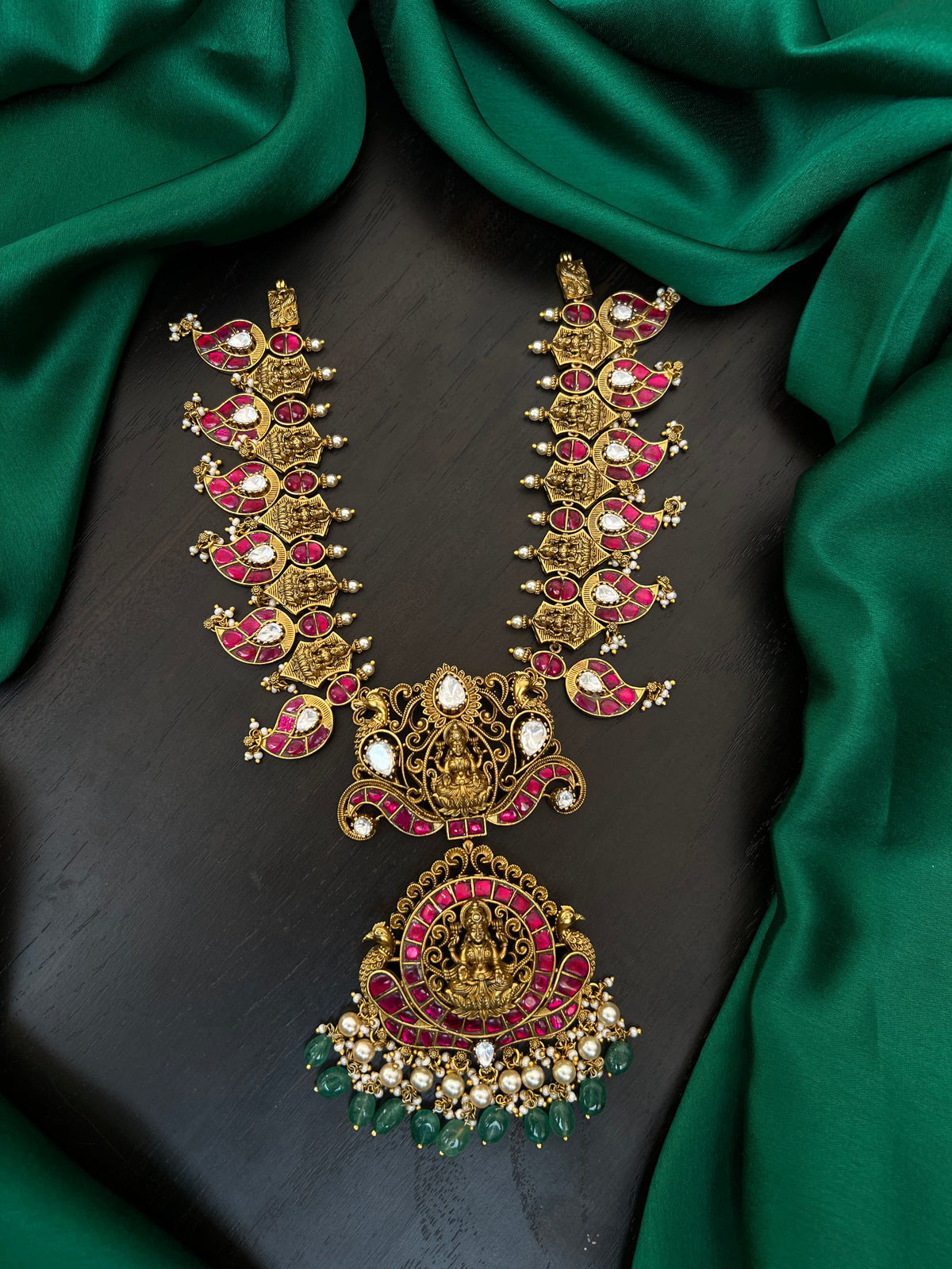 Kundan Nagshi necklace