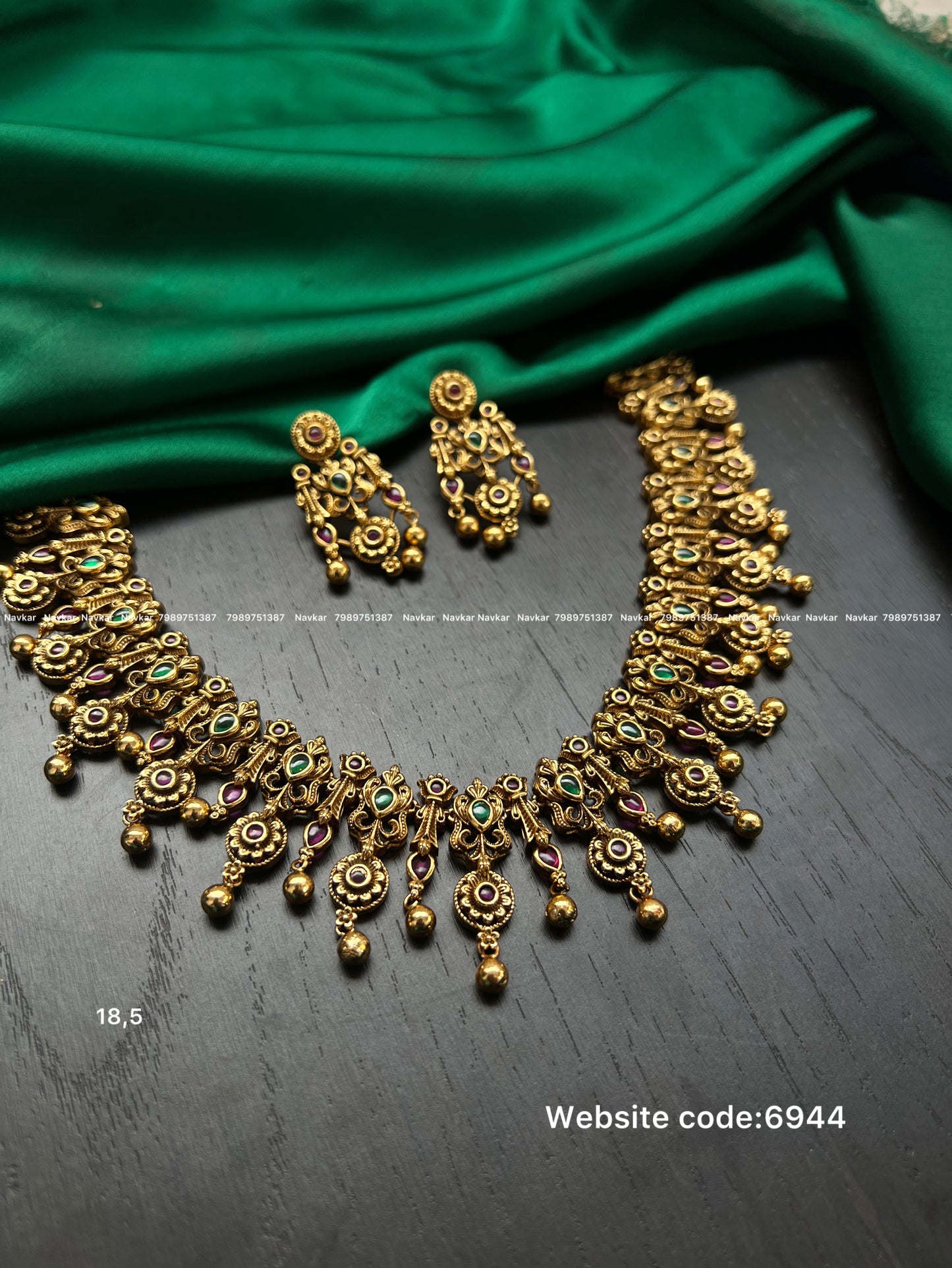 Matt necklace
