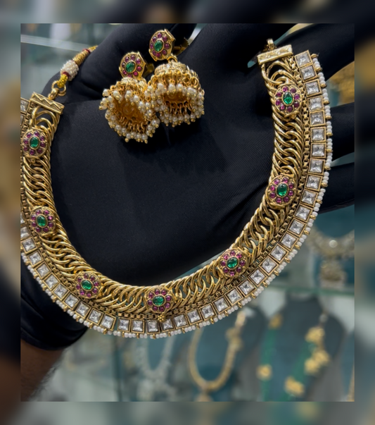 JELEBI NECKLACE