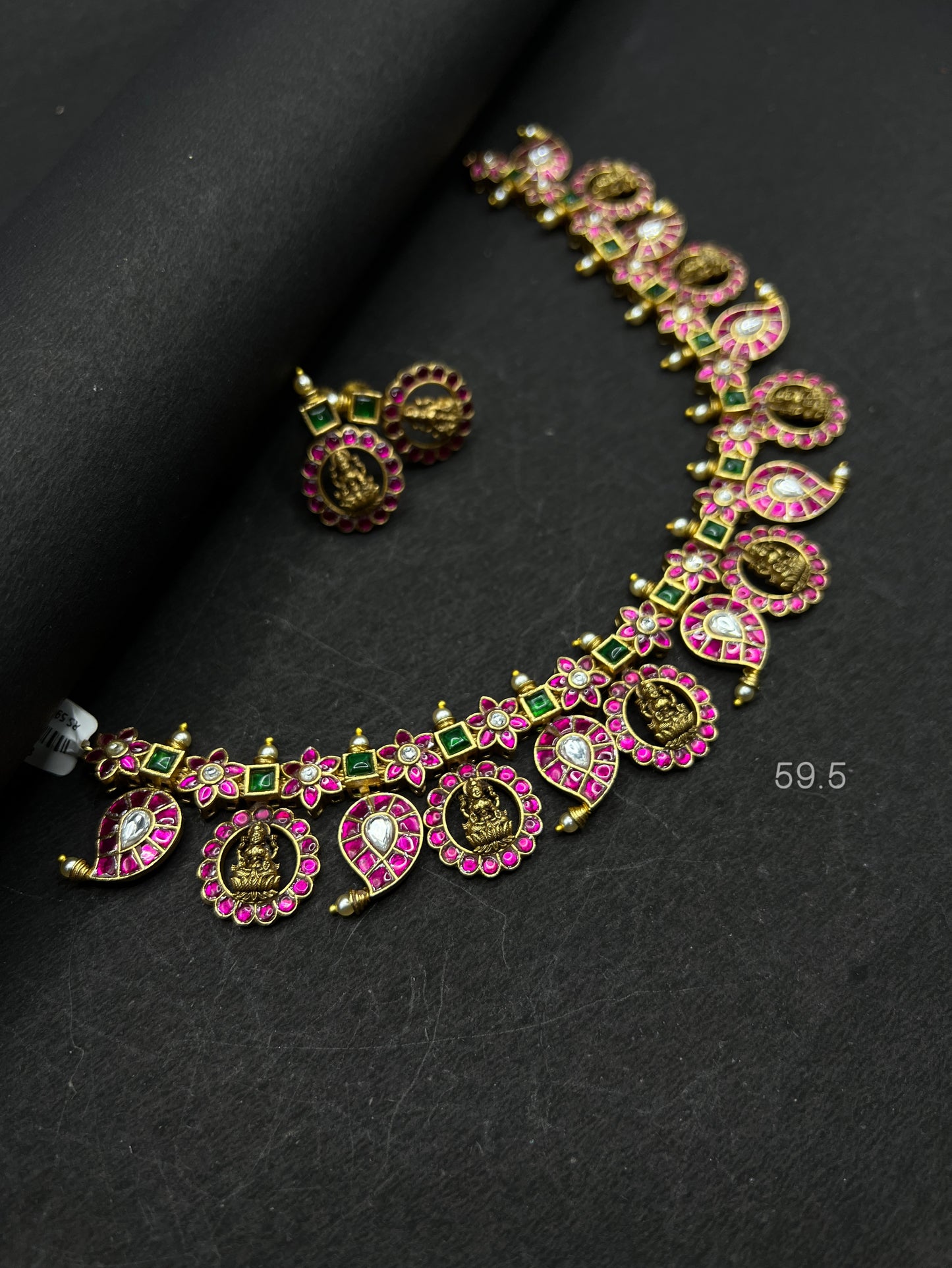 Kundan Nagshi necklace
