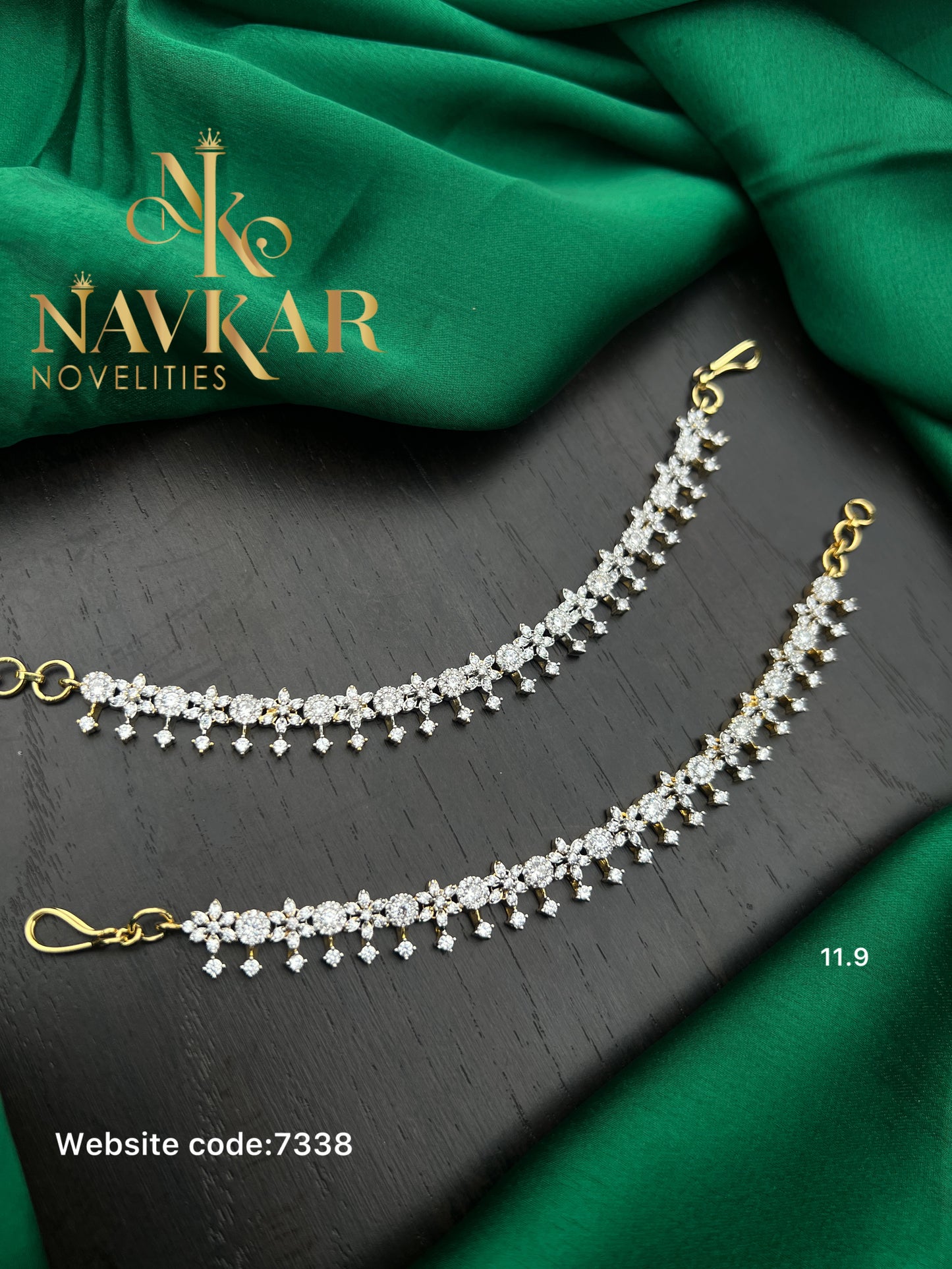 Gj Ear chain