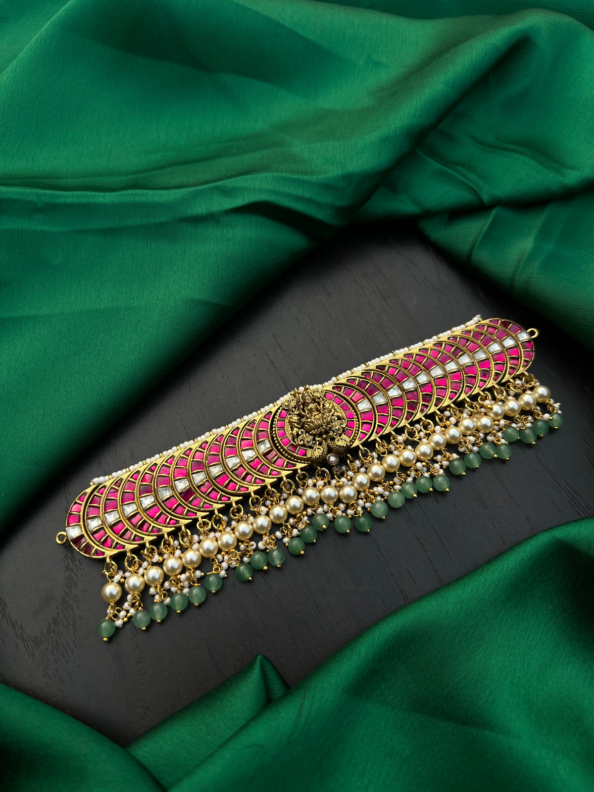 Kundan choker