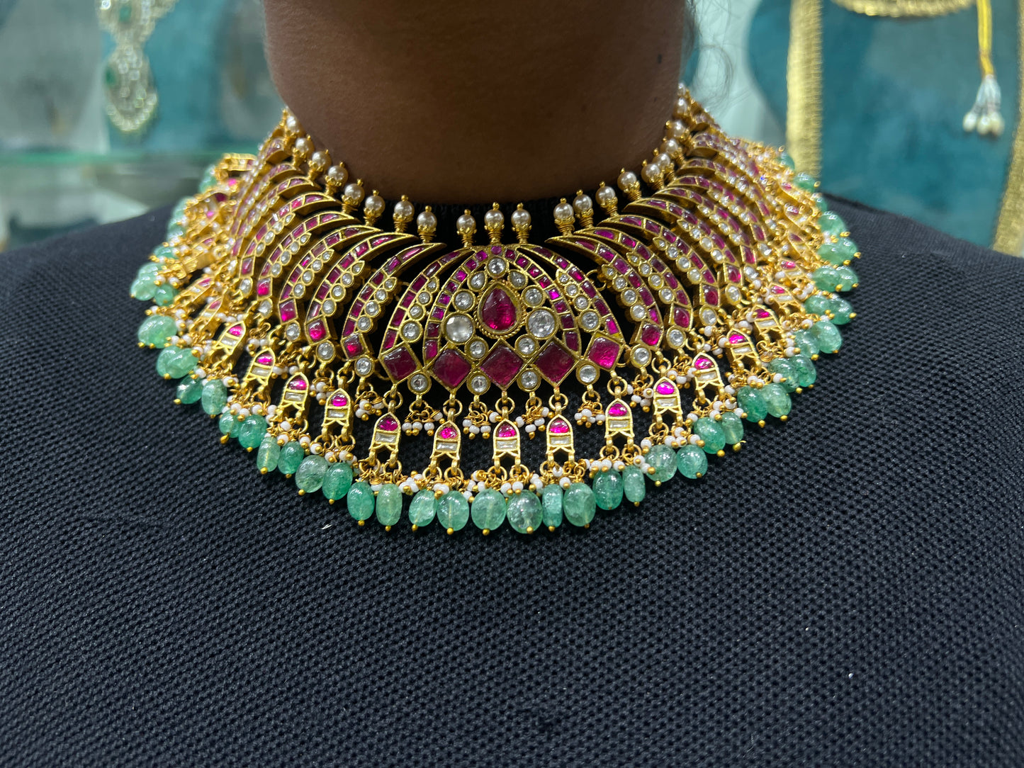 Kundan choker