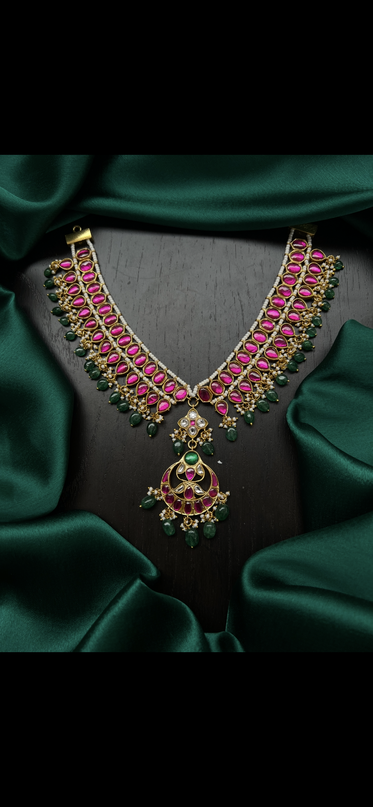 Kundan choker