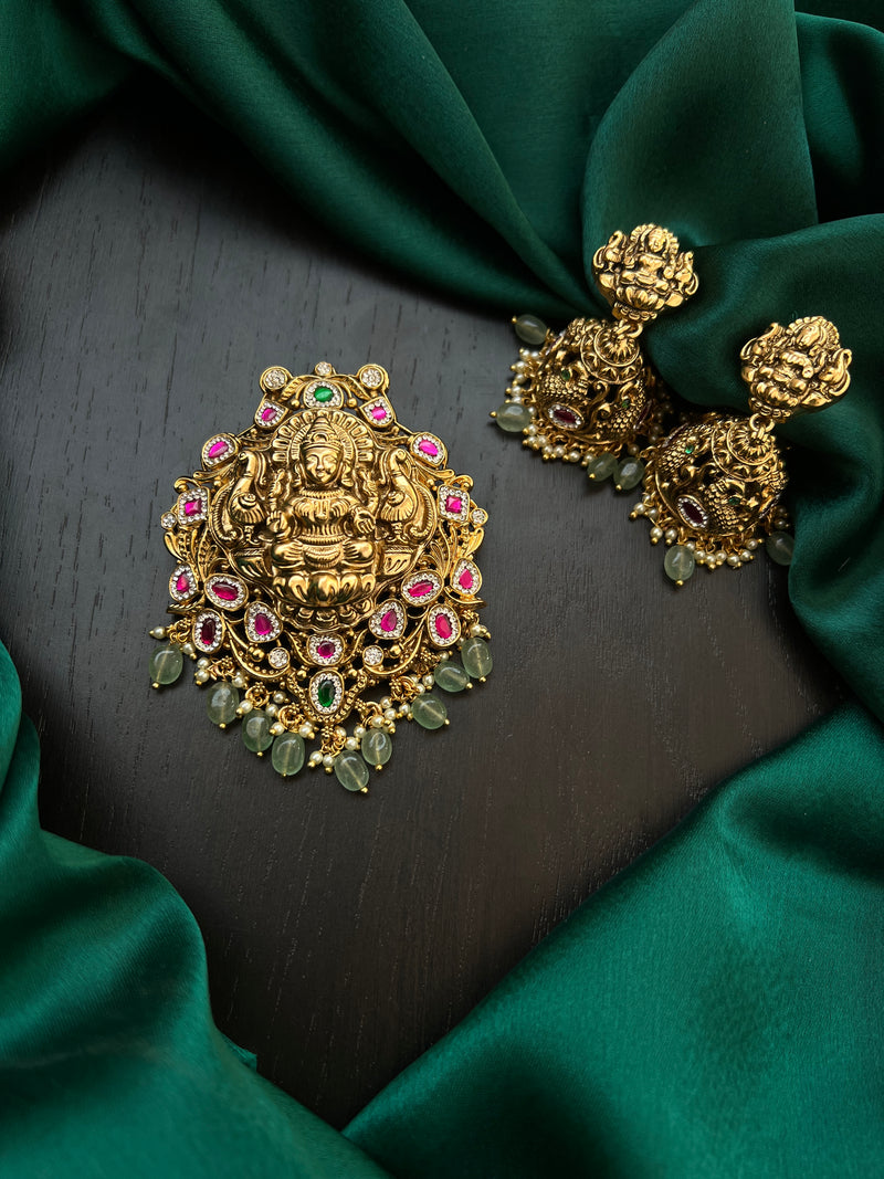 Kundan locket