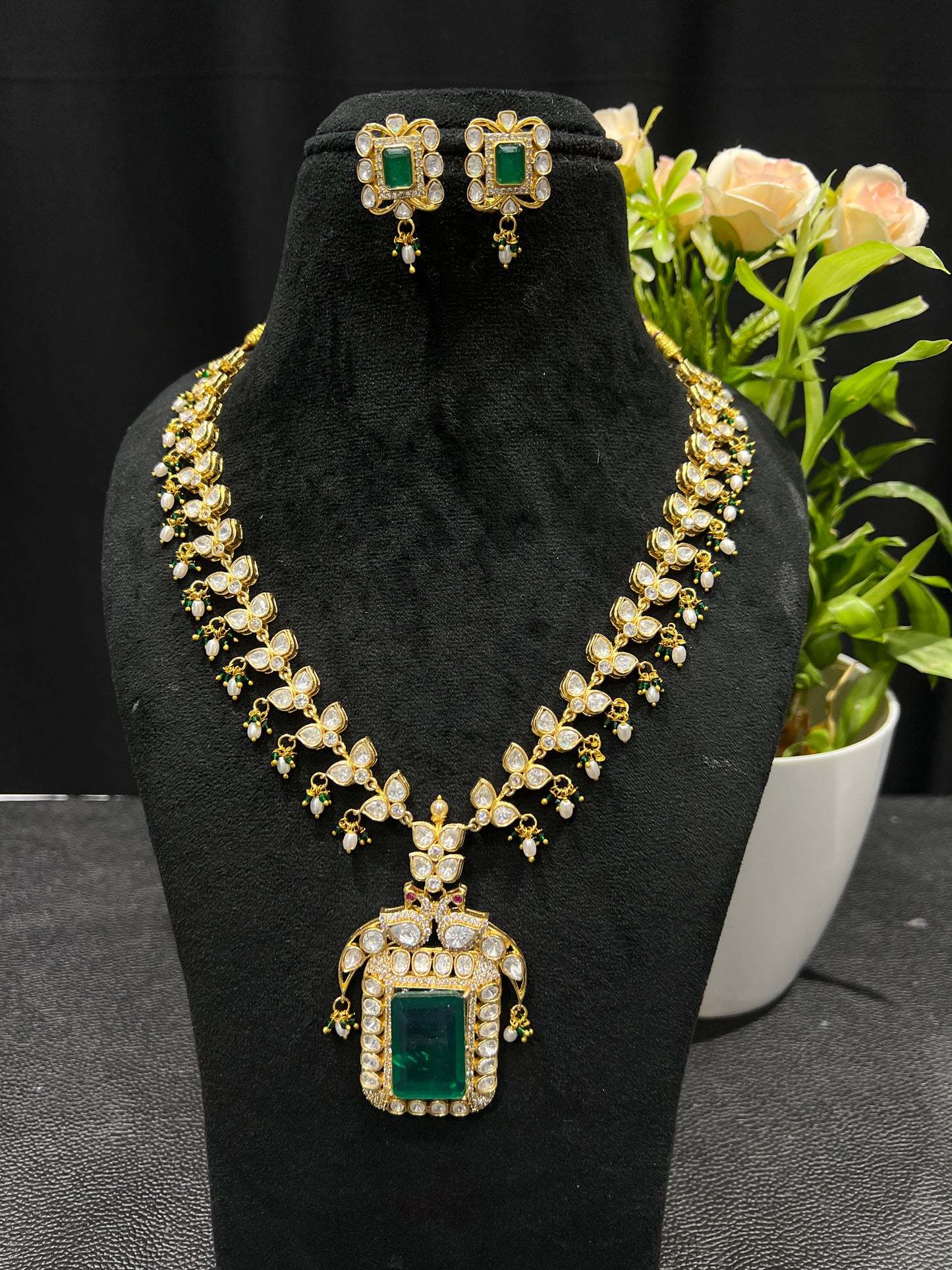 30% Silver mossonite