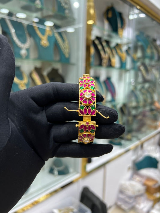 Kundan bangle