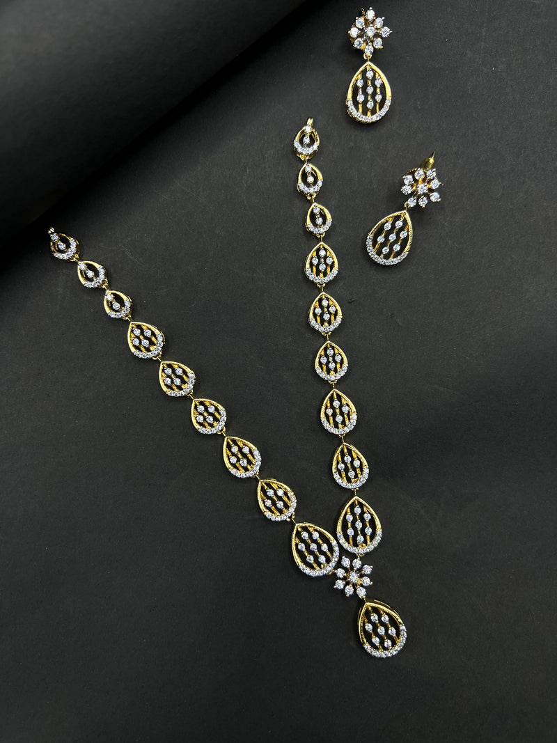 GJ NECKLACE AND EARRINGS