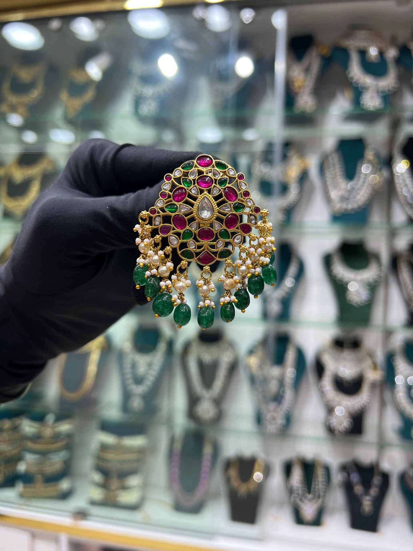 Kundan locket