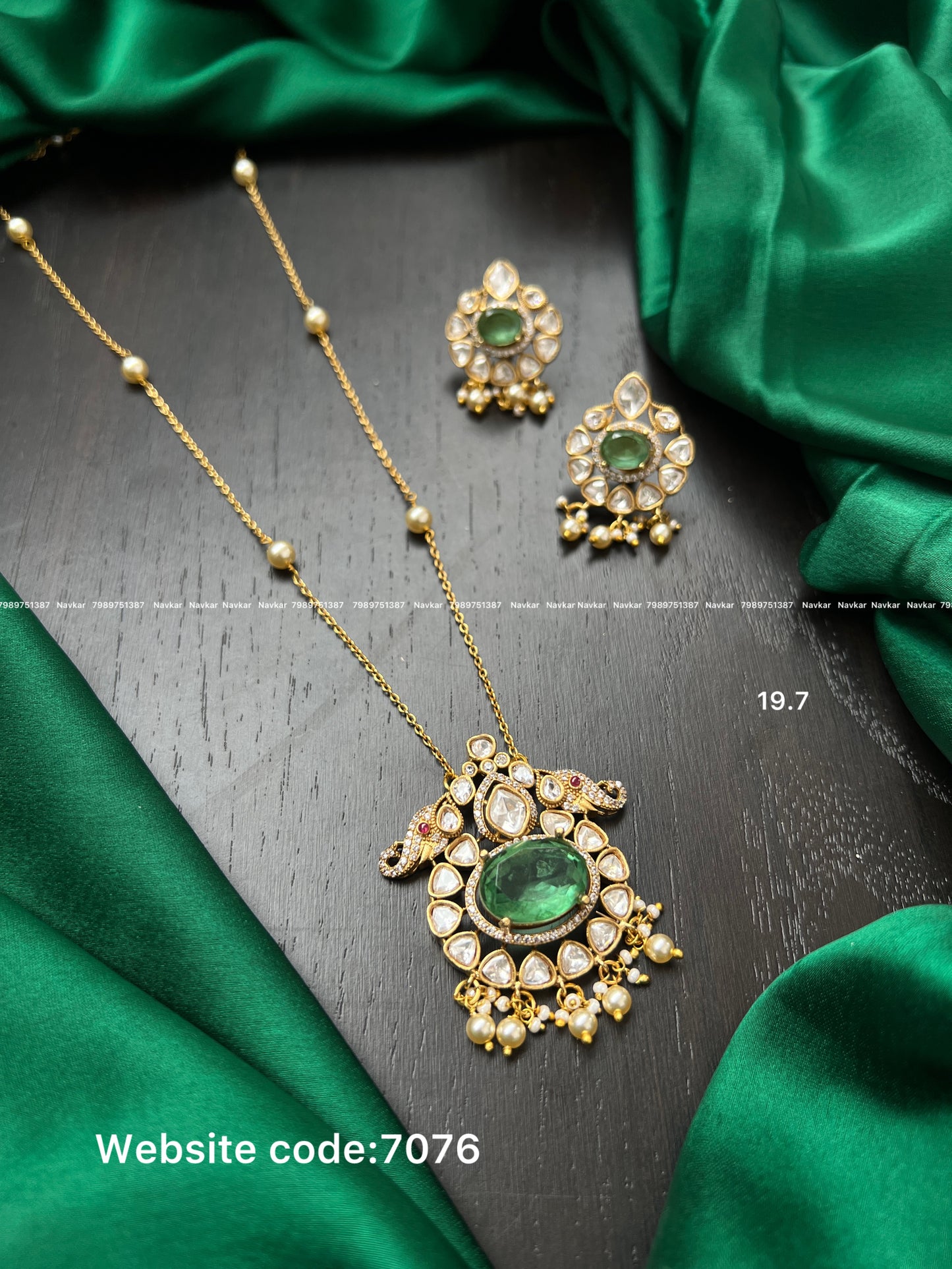 Mossonite pendant set ￼