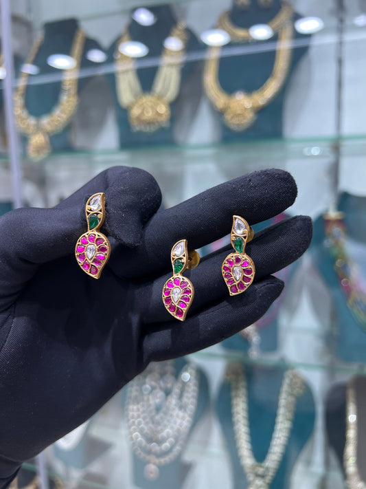 Kundan pendent set
