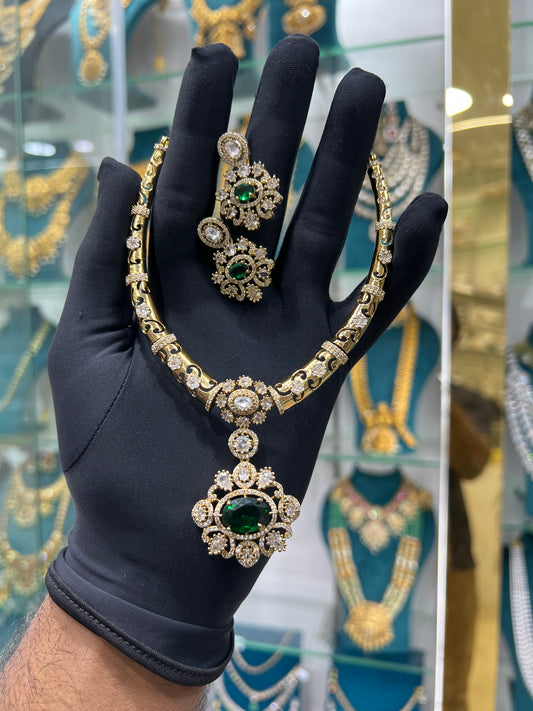 Victoria necklace kante
