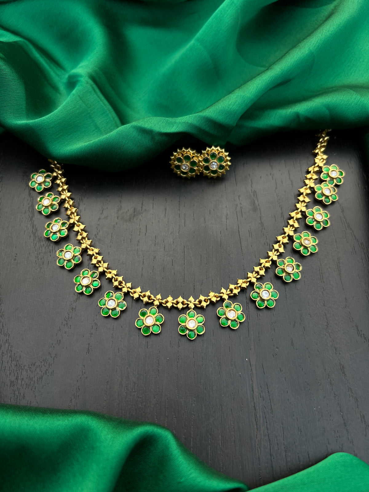 Kundan necklace