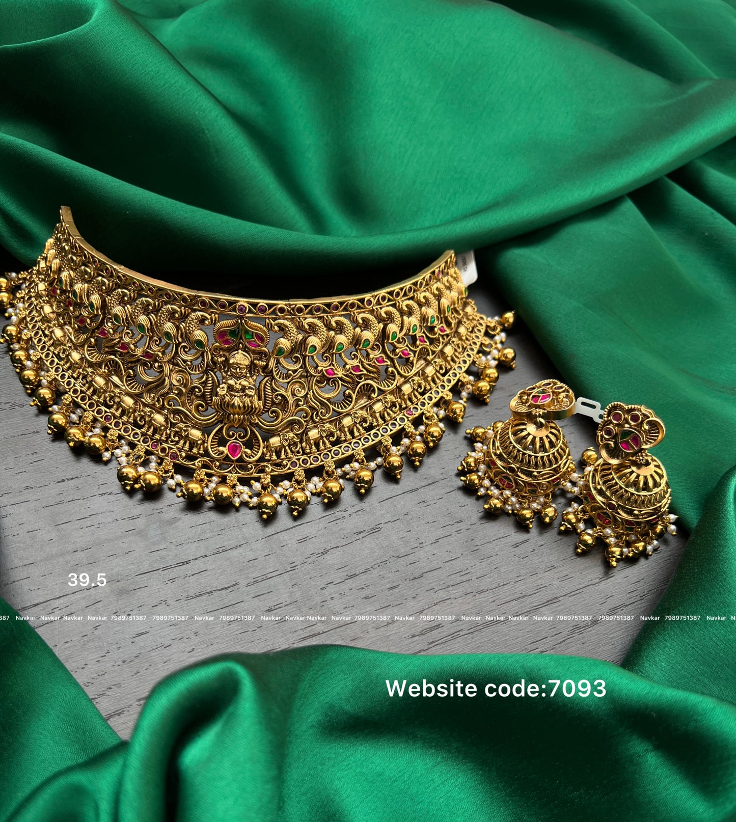 Nagshi choker