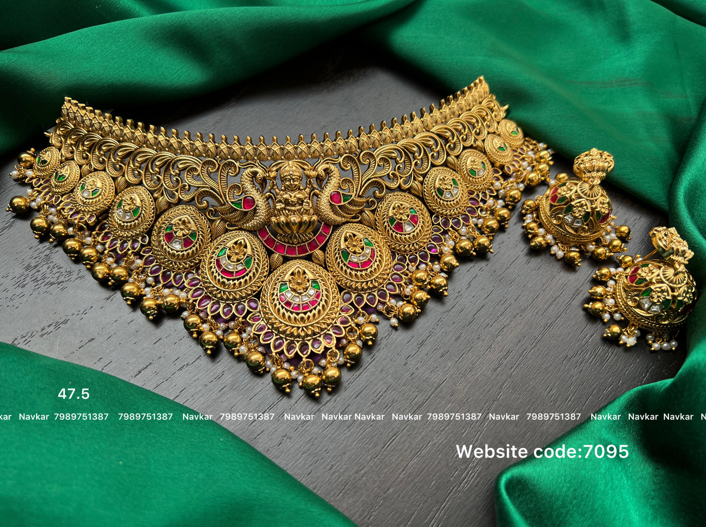 Nagshi choker