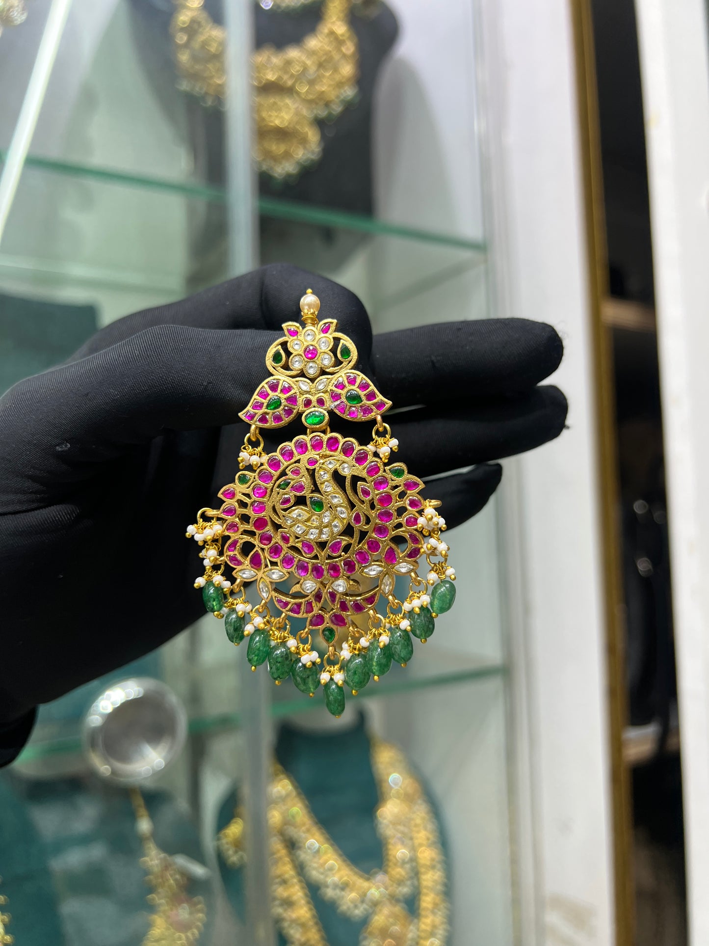 Kundan locket