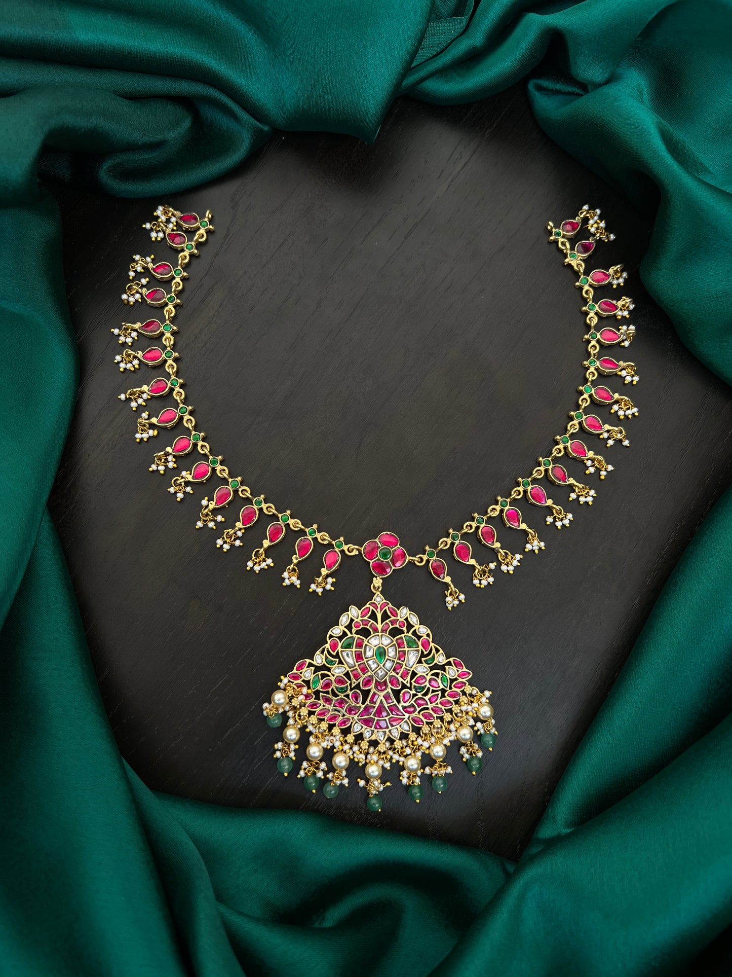 Kundan necklace