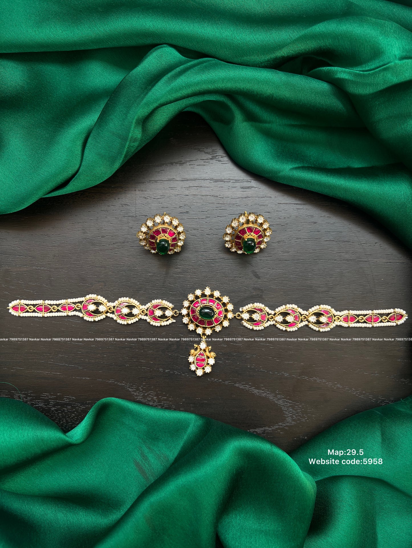 Kundan choker