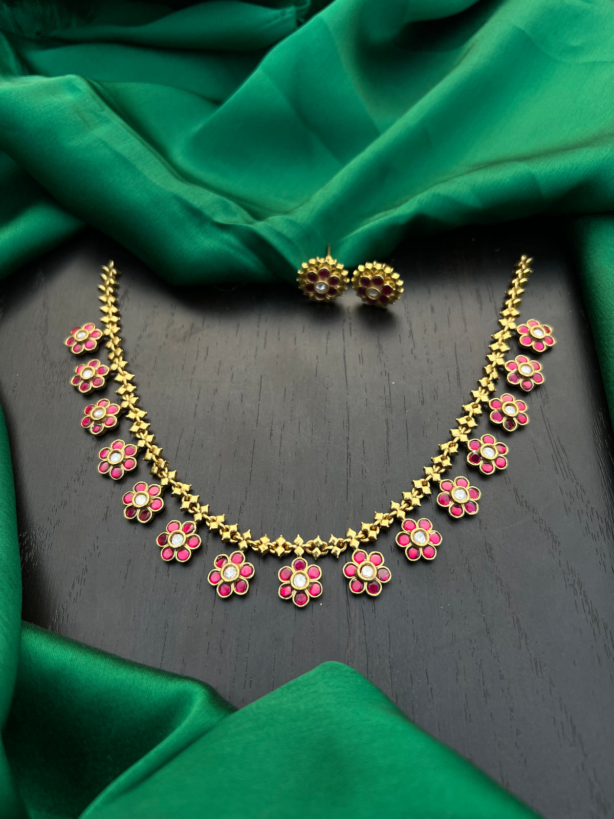 Kundan necklace