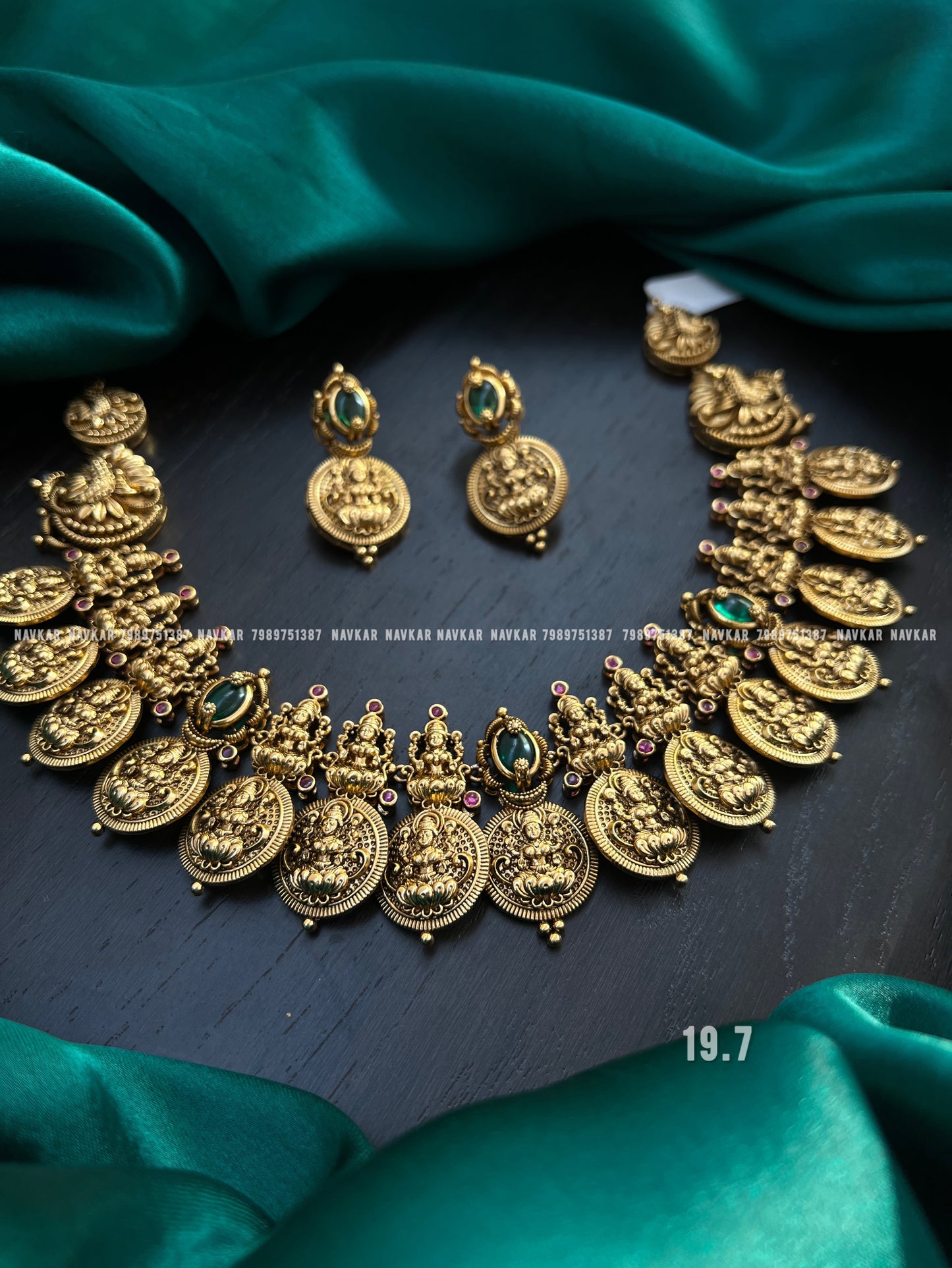 Matt necklace