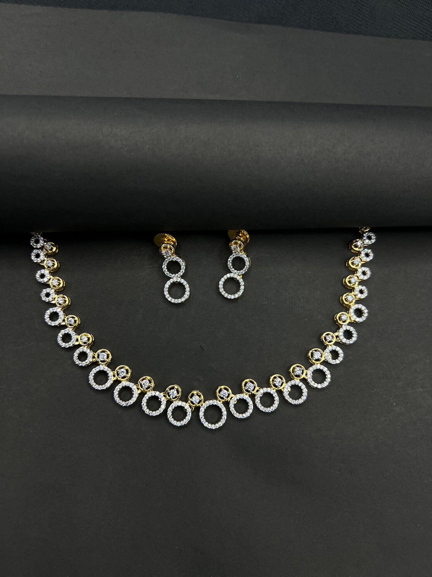 GJ NECKLACE AND EARRINGS