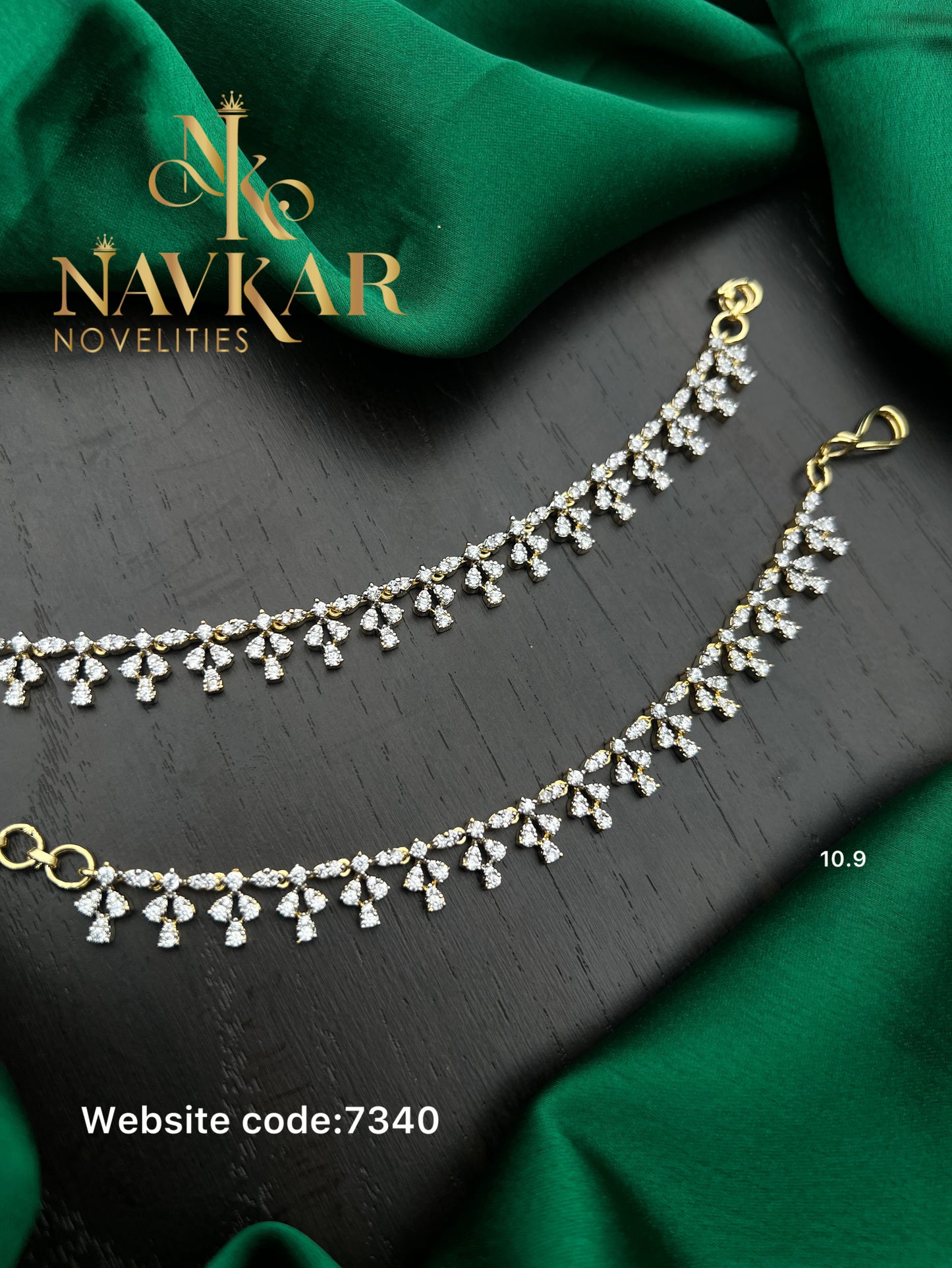 Gj Ear chain