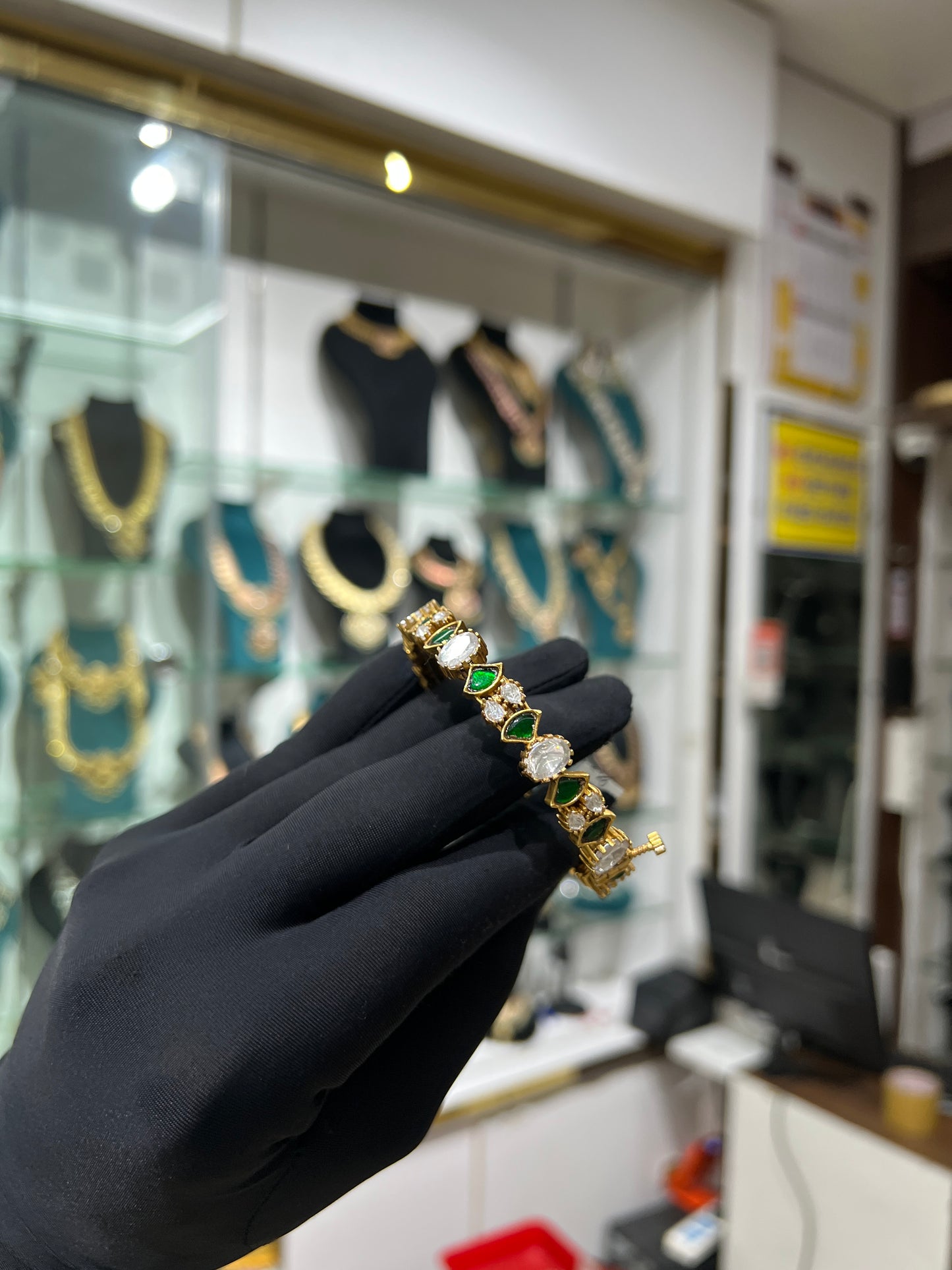 Kundan mossonite bangle