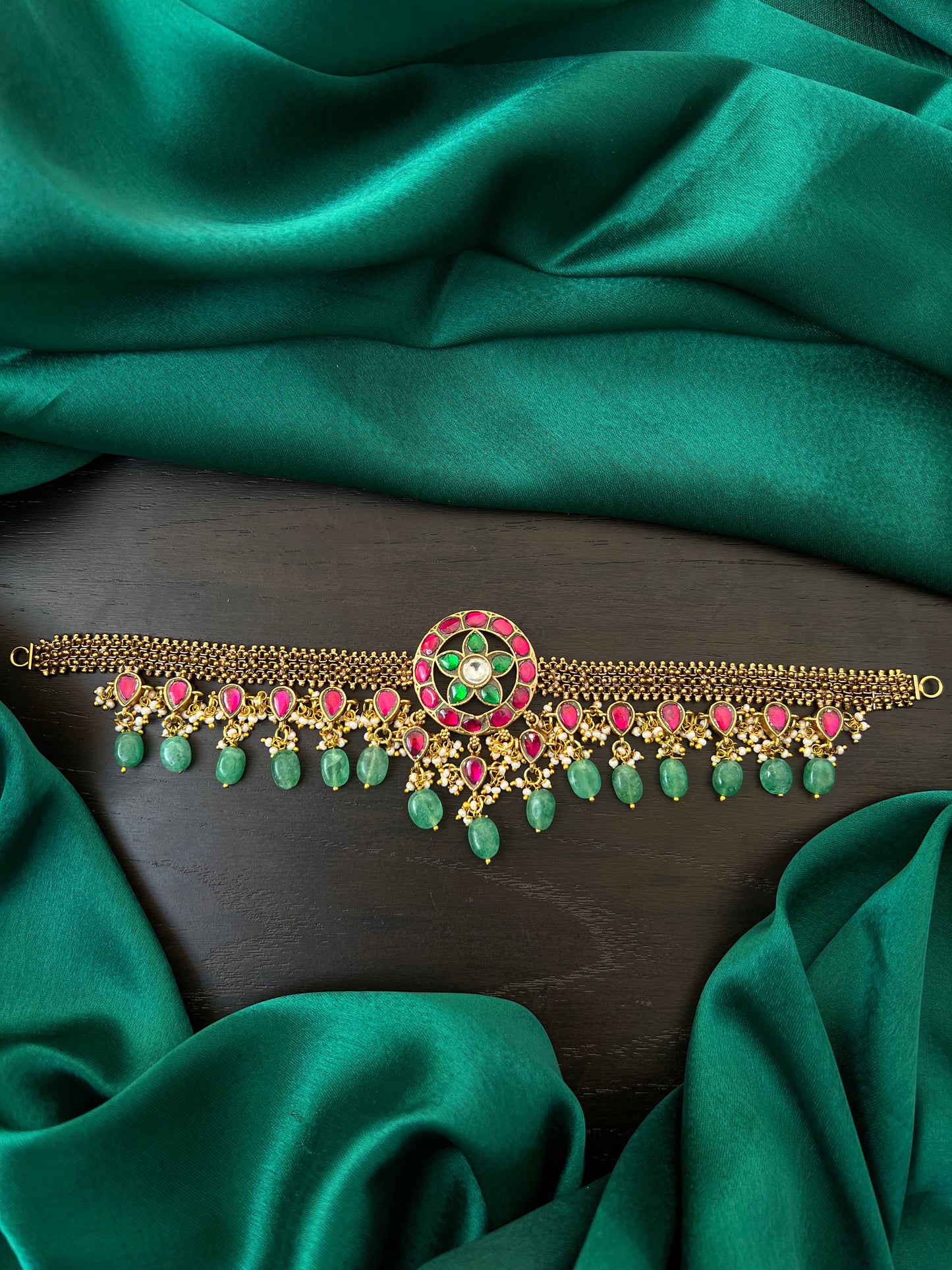 Kundan Choker