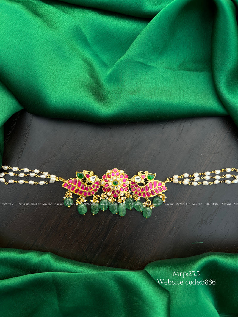 Kundan choker