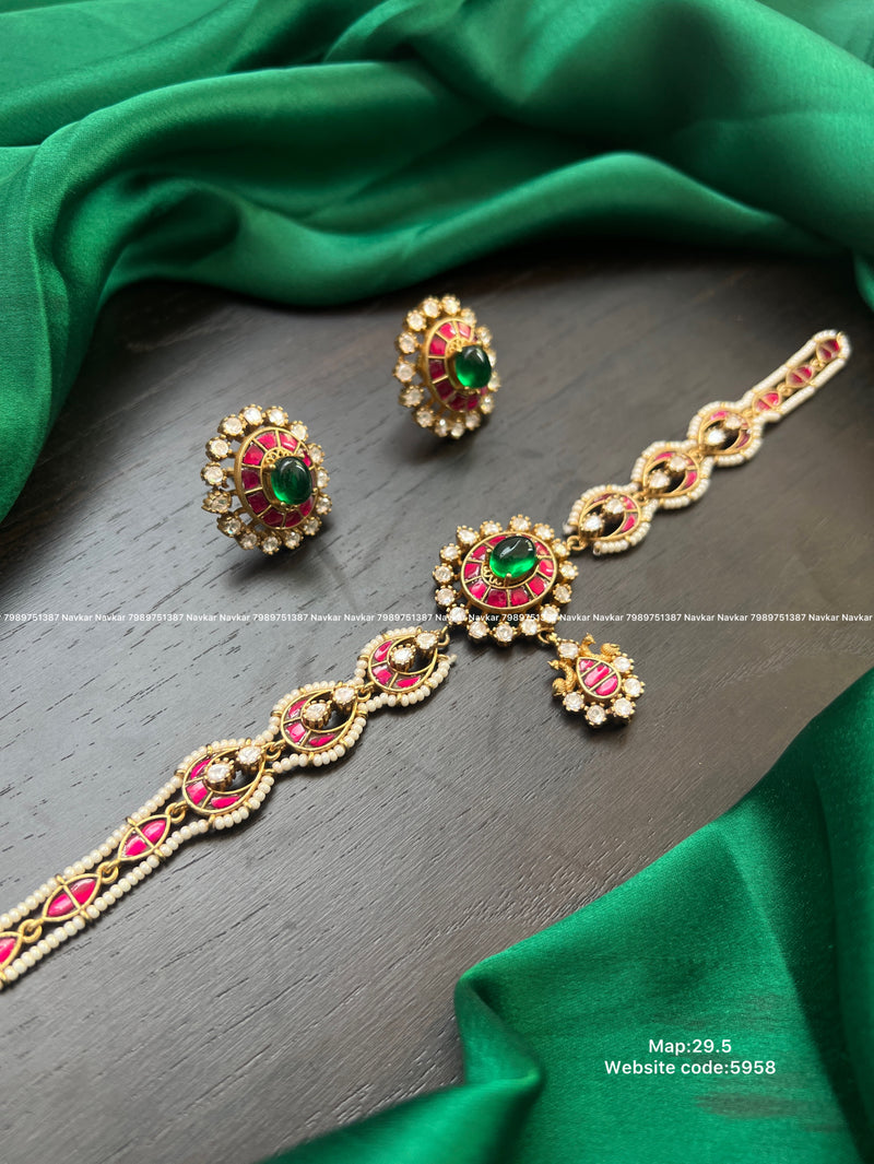Kundan choker