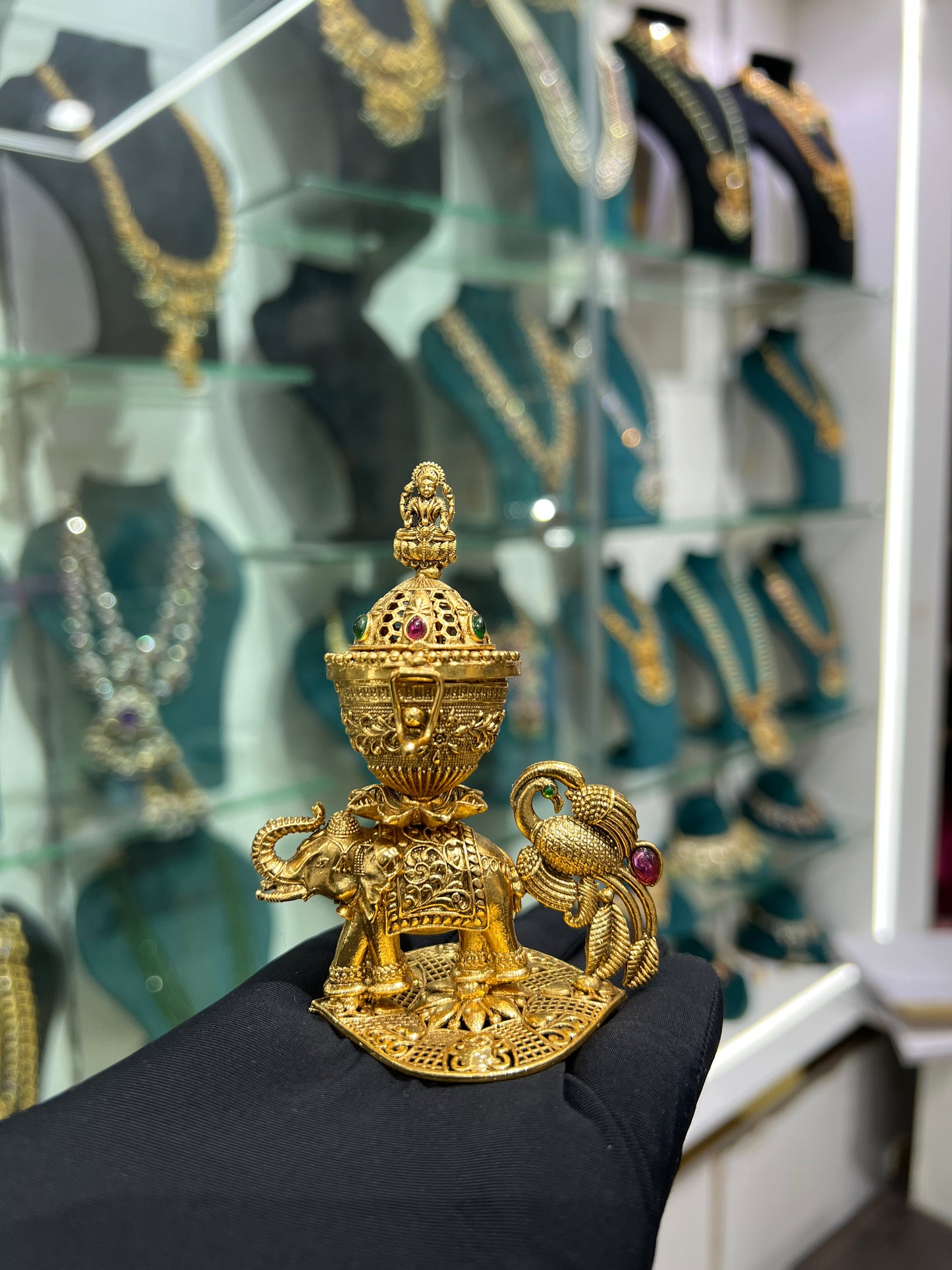 Nagshi kukuma Bharani