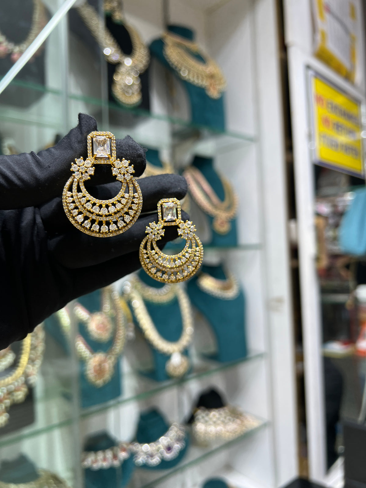 Matt earring