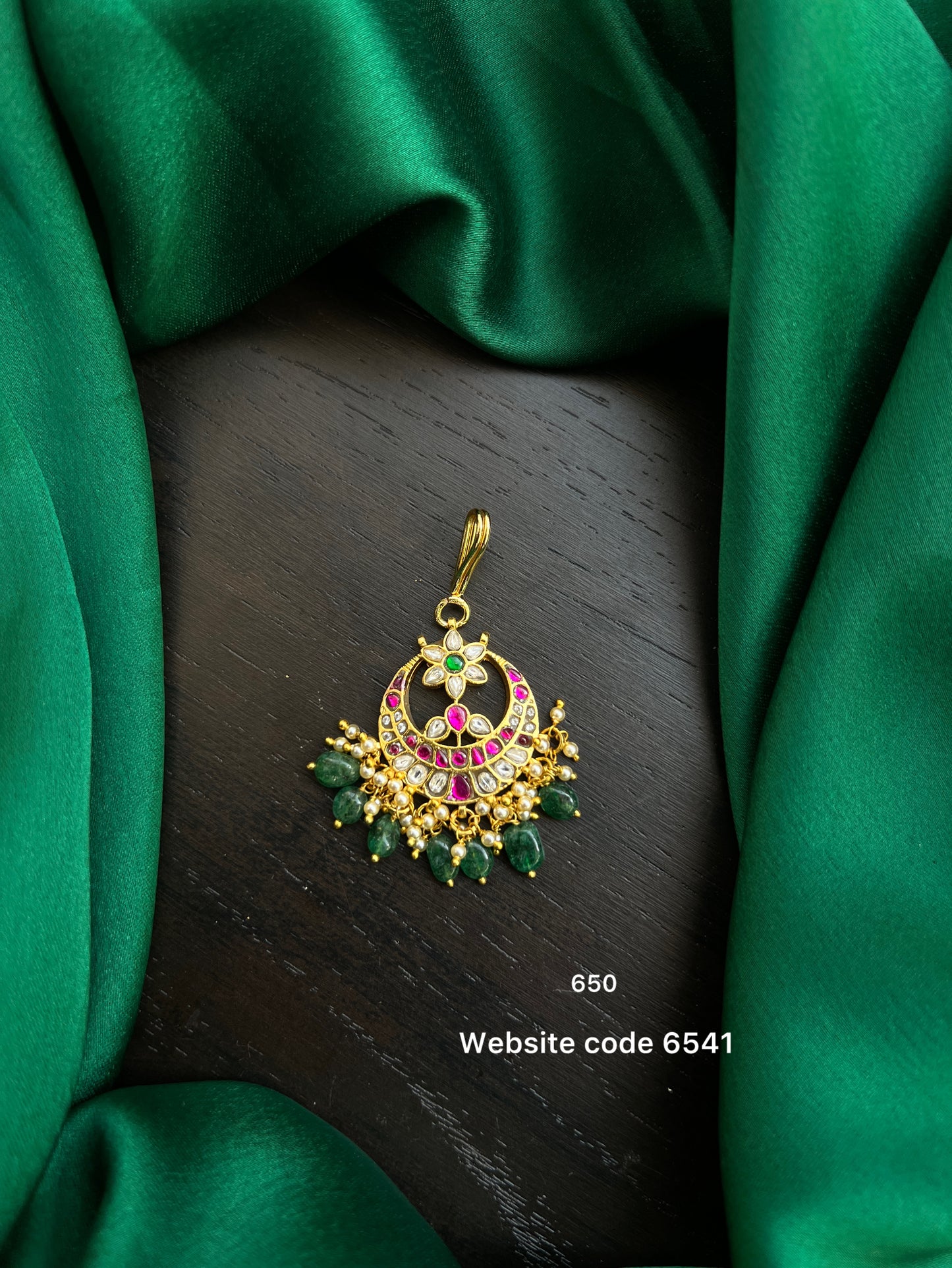 Kundan tikka