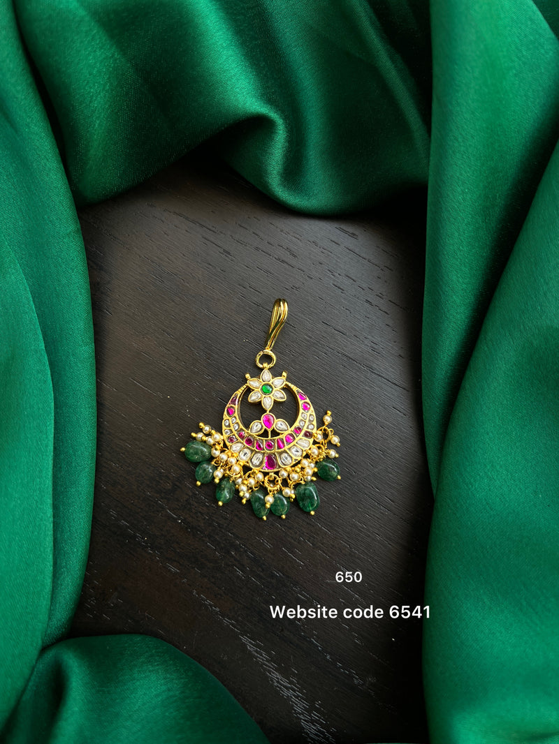 Kundan tikka