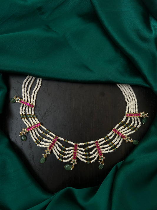 Beads choker