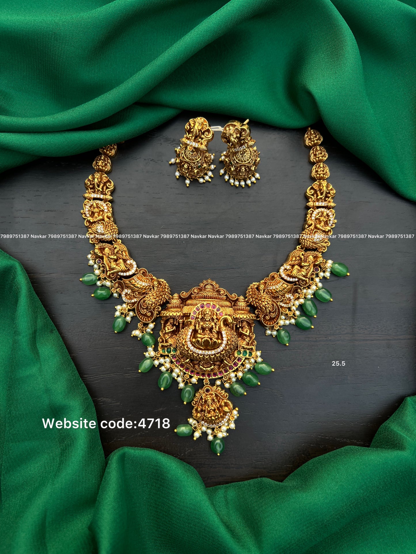 Matt necklace