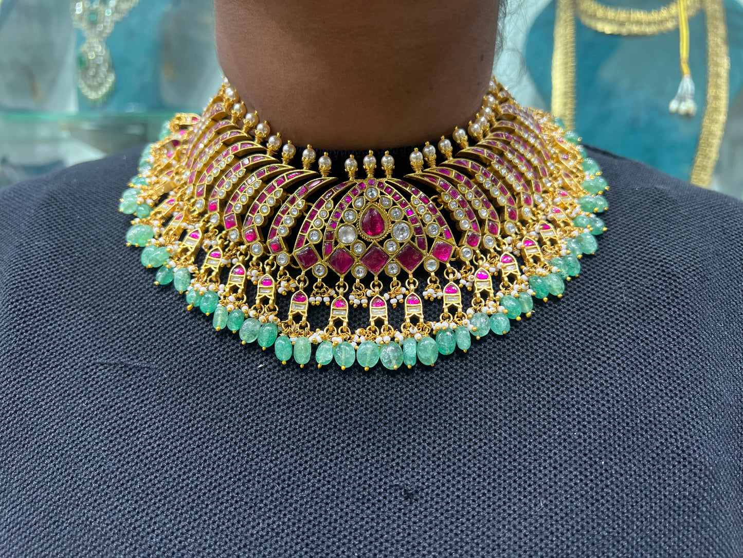 Kundan choker