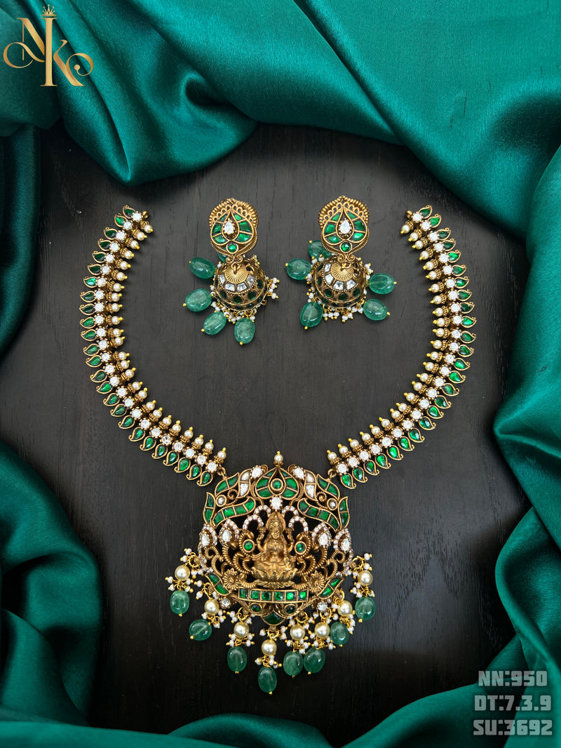 Kundan necklace and earrings