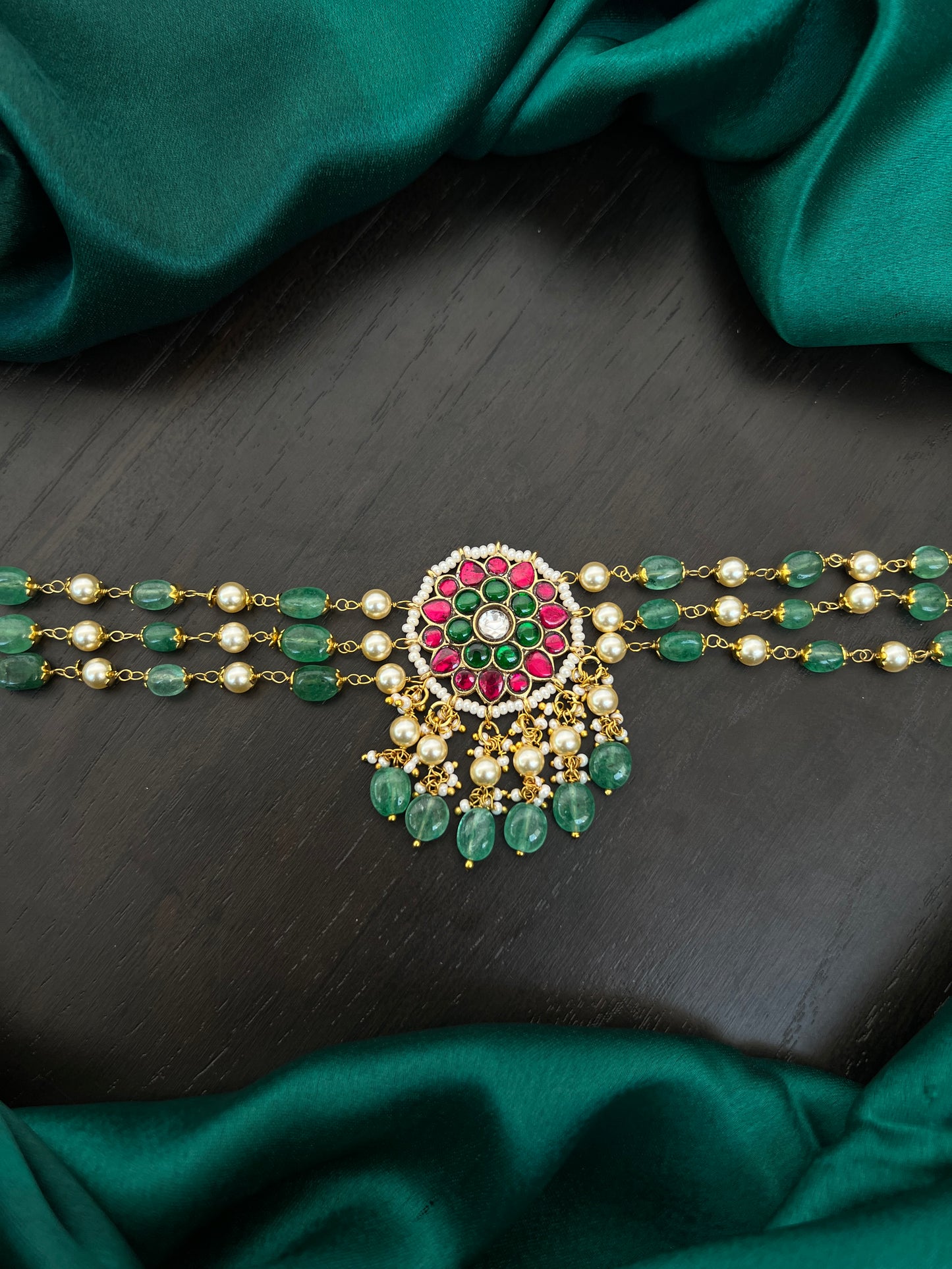 Kundan beads choker