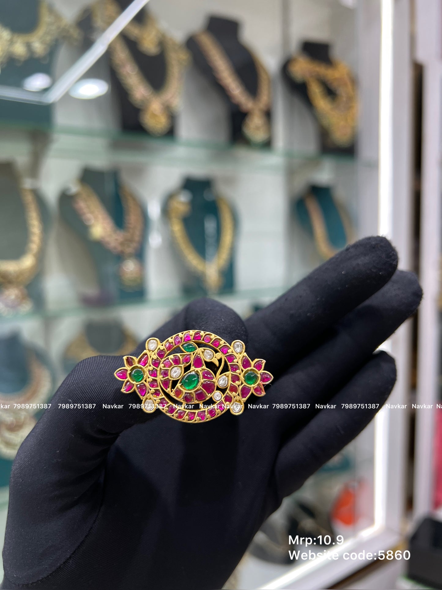 Kundan locket