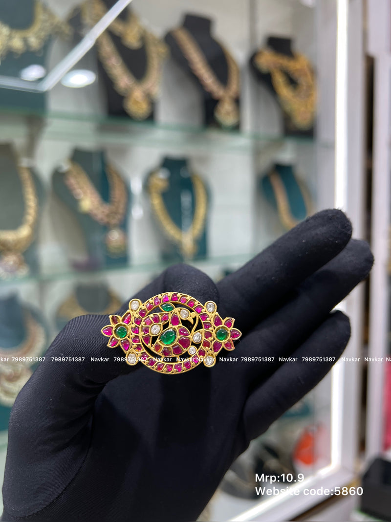 Kundan locket