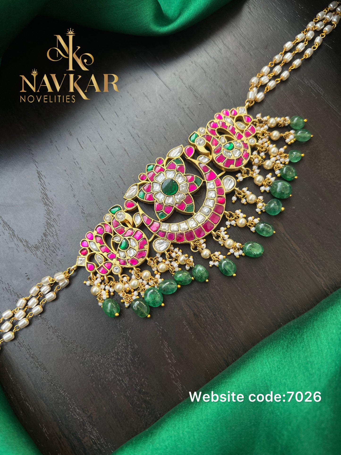 Kundan choker