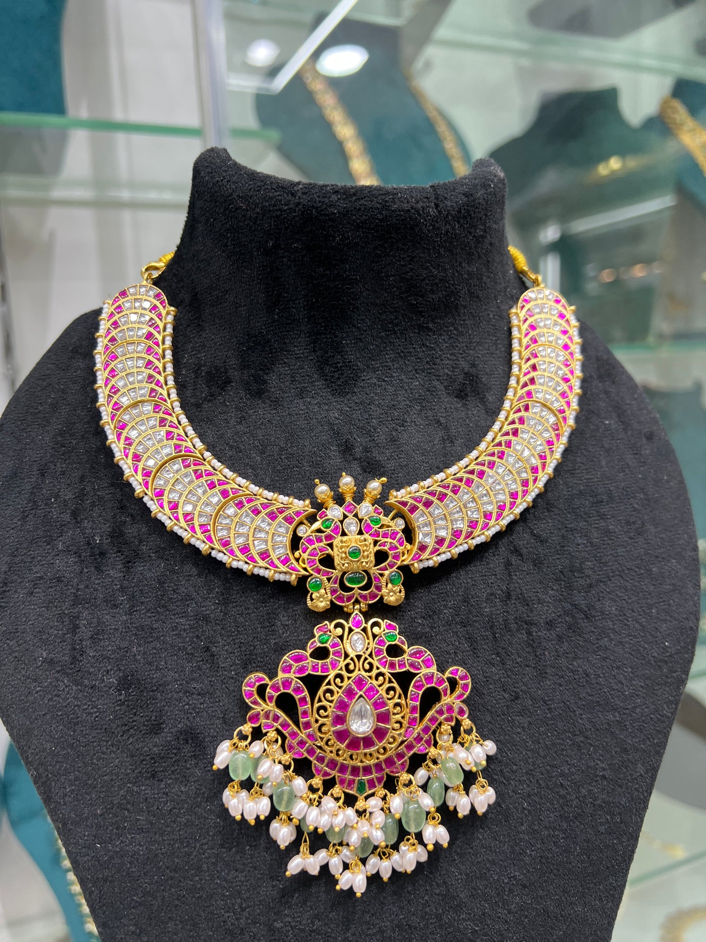 Kundan necklace