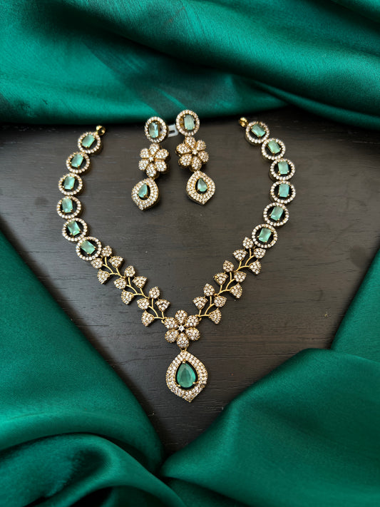 Victoria necklace